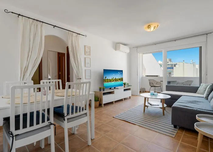 Apartment Center By Costarentals - Ref 94 *